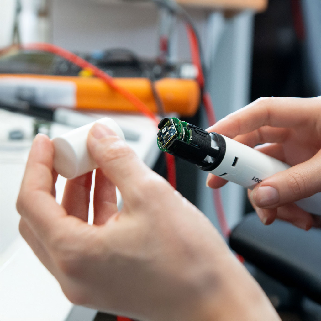 Developing a Connected Auto Injector Device | Team Consulting