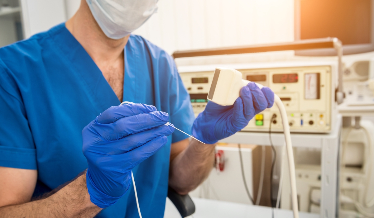 Doctor practicing ablation therapy
