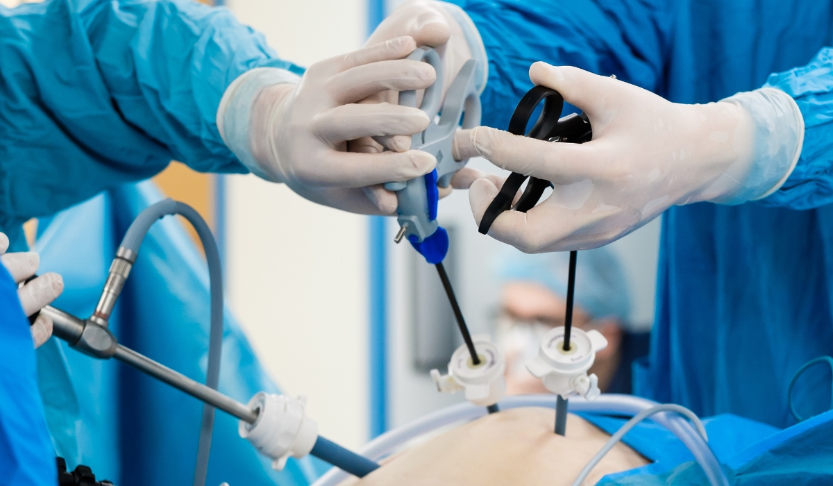 Surgeons performing minimally invasive surgery